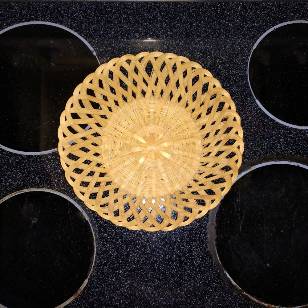 Wicker basket 9in